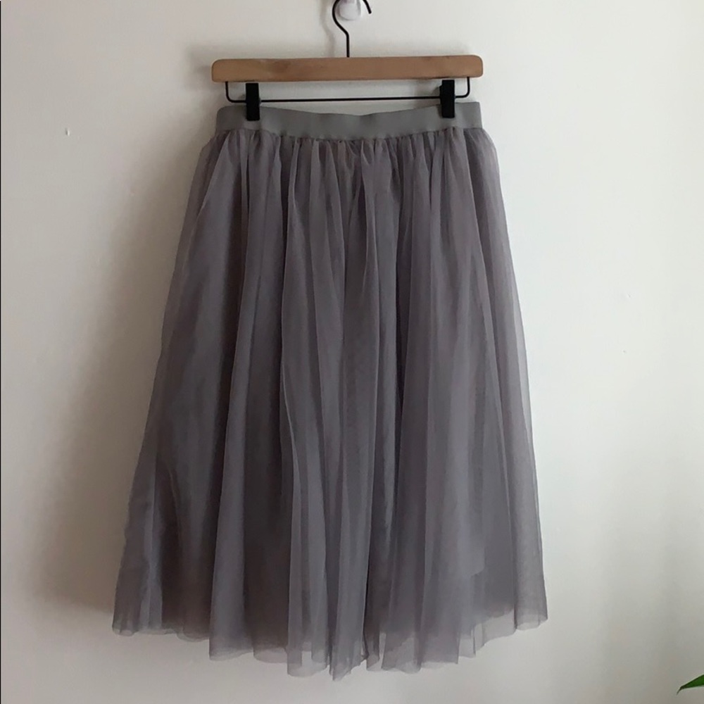 Light gray tulle midi skirt